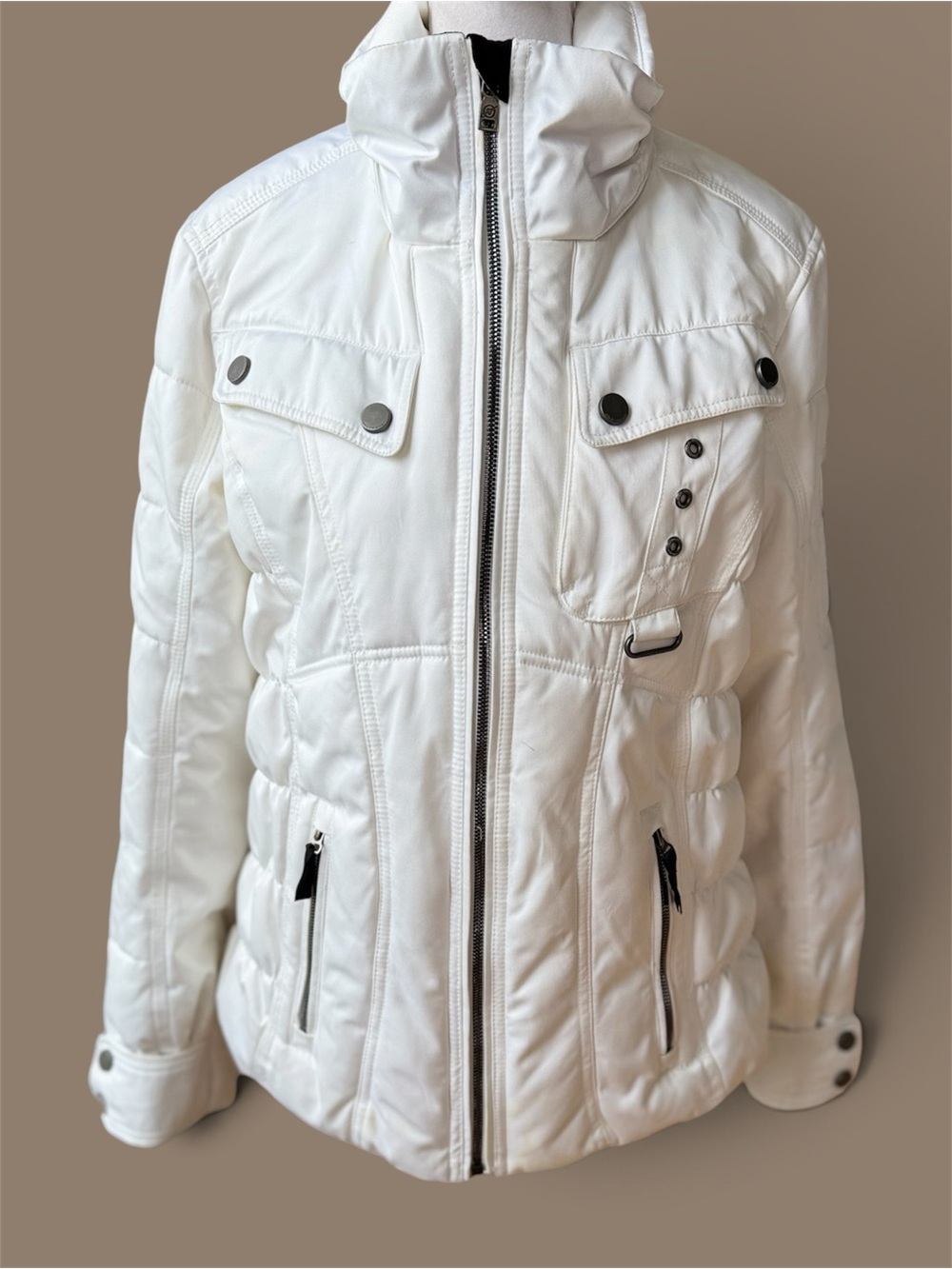 Obermeyer White Leighton Jacket Quilted Ski Jacket with Snap Details Size 8
